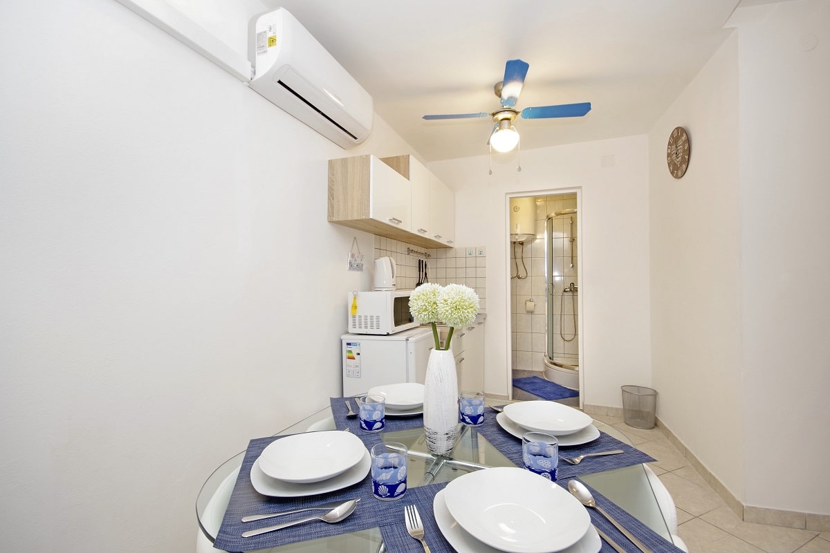 Apartment Žal 1 (2+2), Betina - Murter, Croatia