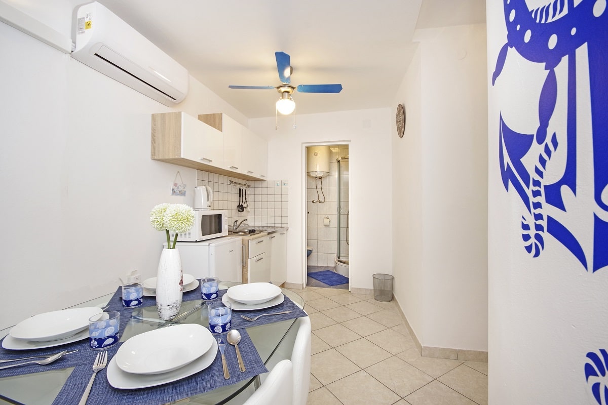 Apartment Žal 1 (2+2), Betina - Murter, Croatia