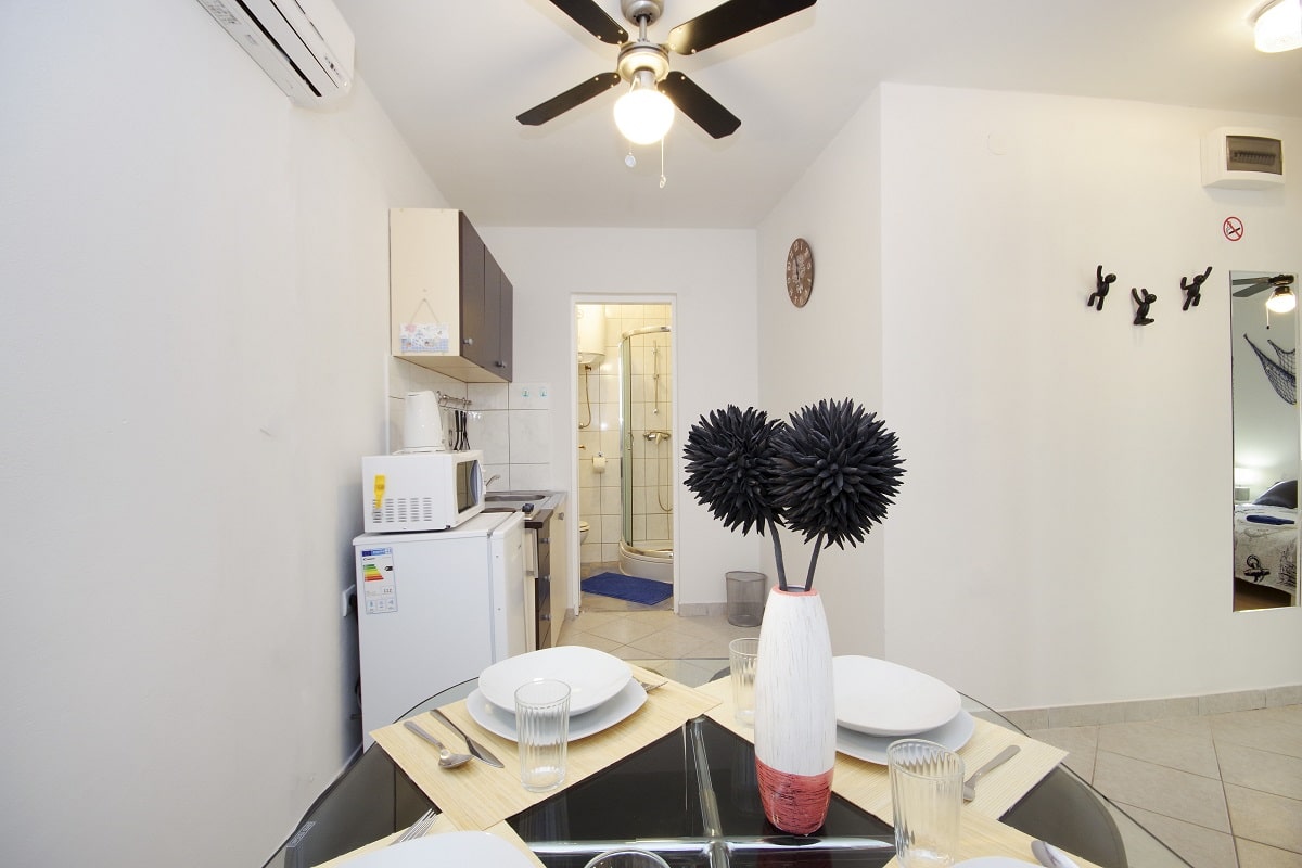 Apartment Žal 2 (2+2), Betina - Murter, Croatia