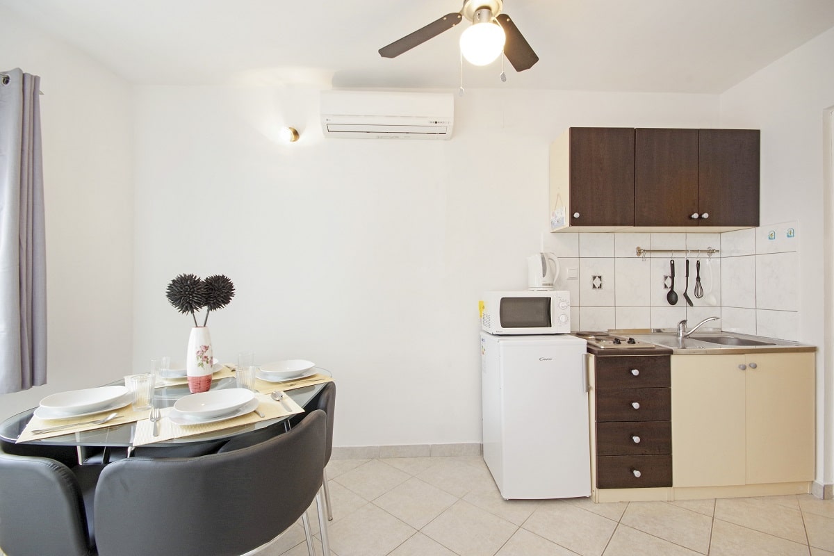 Apartment Žal 2 (2+2), Betina - Murter, Croatia